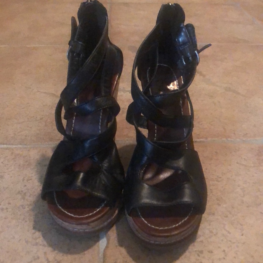 DV Wedges